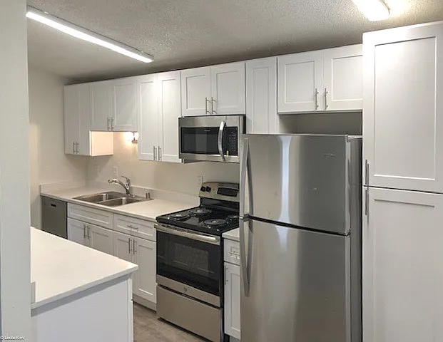 Building Photo - 15455 10th Ave SW #206