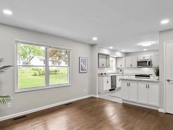 4th image of 2511 Linnell Dr
