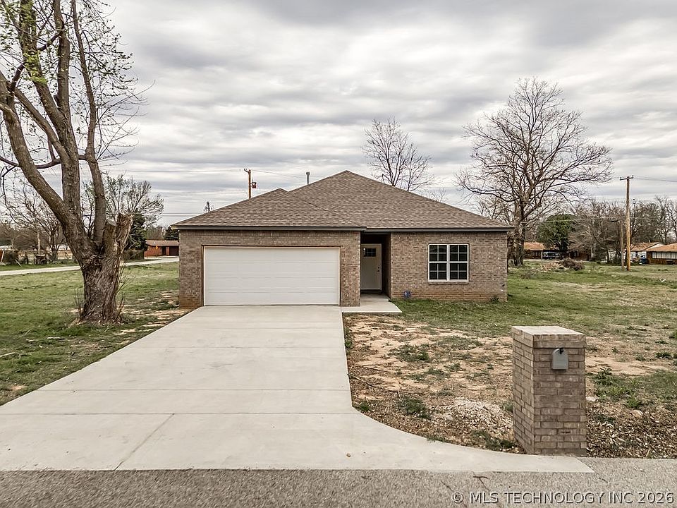 1st image of 2209 E 31st Pl N
