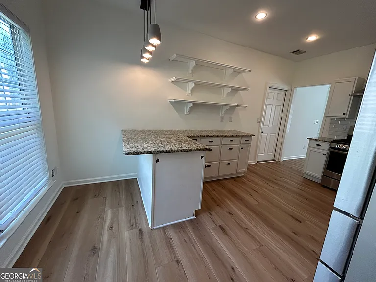 665 Arncliffe Ct — Photo 8