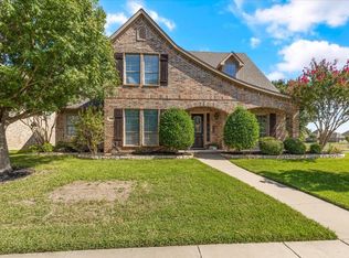 8100 Kentwood Dr, North Richland Hills, TX 76182
