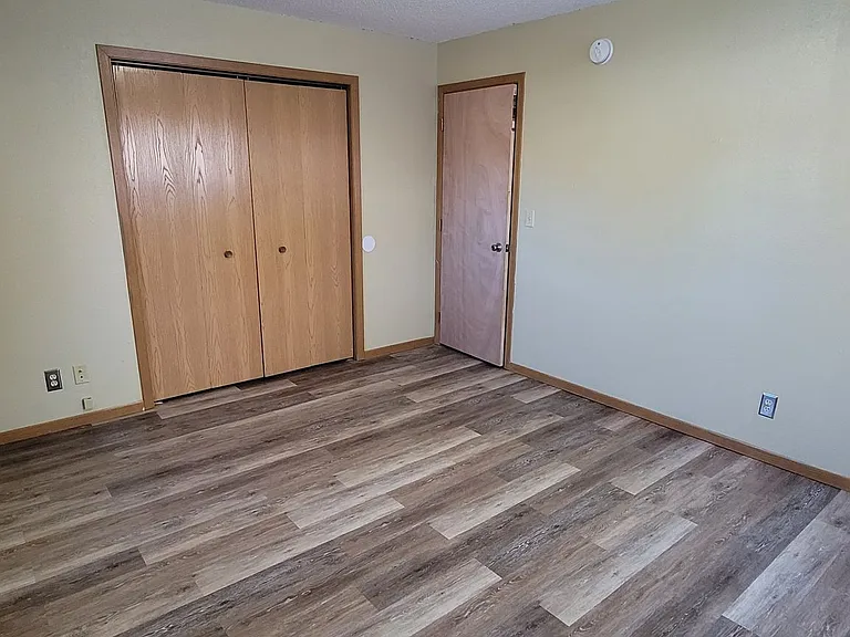 1013 Donald Ave SE — Photo 6