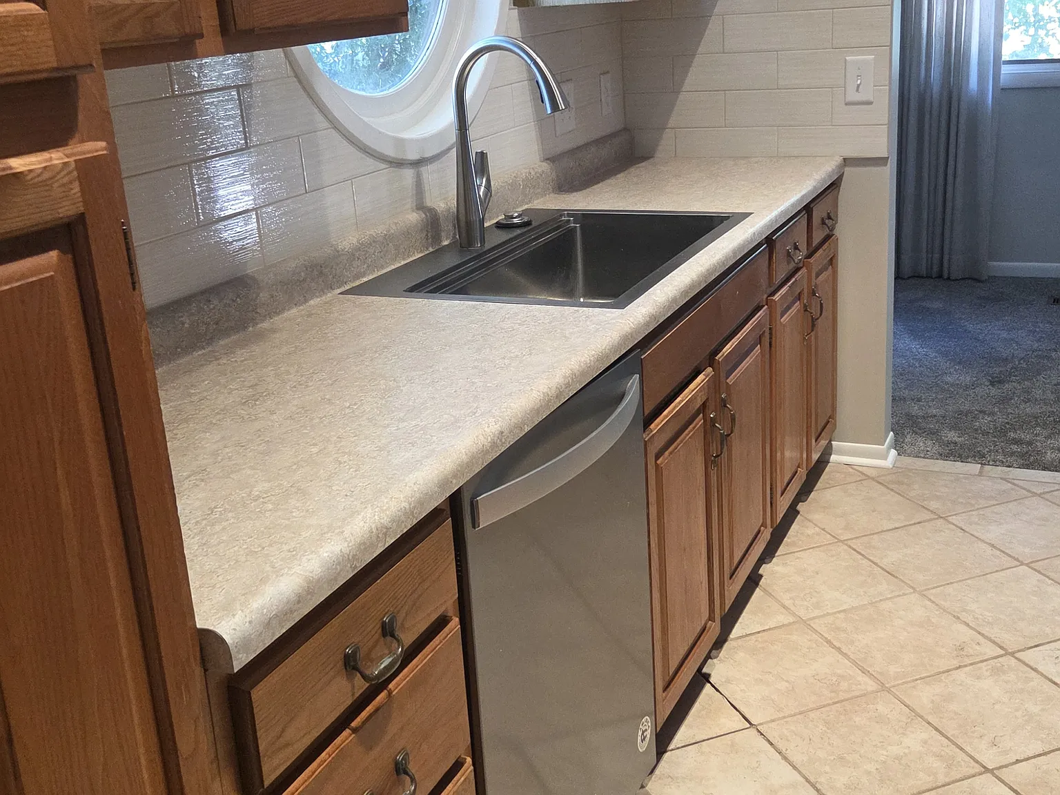 2 bed, 1029 sqft, $1,950 — Photo 4