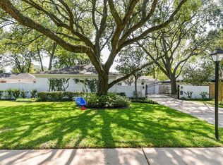 10027 Locke Ln, Houston, TX 77042