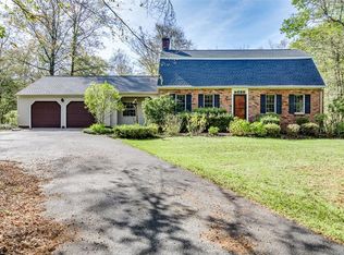 12172 Parker Dr, Chesterland, OH 44026
