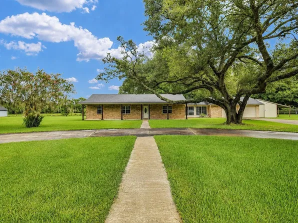 4764 County Road 31, Angleton, TX 77515