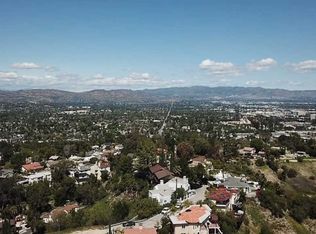 4933 N Cerrillos Dr, Woodland Hills, CA 91364