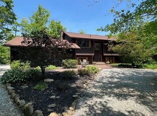 9505 Venus Rd, Chardon, OH 44024