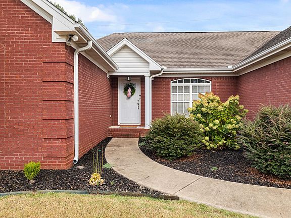 2nd image of 124 Windsor Dr