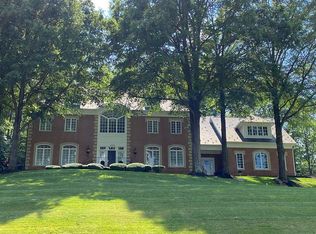 1200 Windrock Dr, Mc Lean, VA 22102