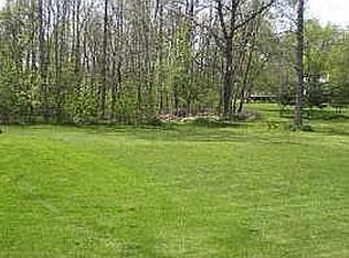 547 Glenwyth Rd, Brighton, MI 48116