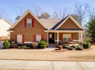 325 Cherokee Dr, Waleska, GA 30183