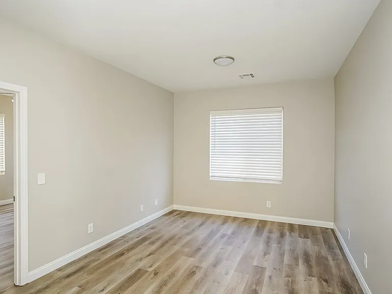 5119 Silent Valley Ave — Photo 12