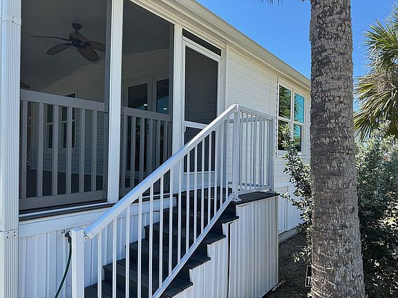 4th image of 1119 Periwinkle Way Unit 334