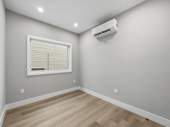 77 Van Reypen Street image 11 of 23