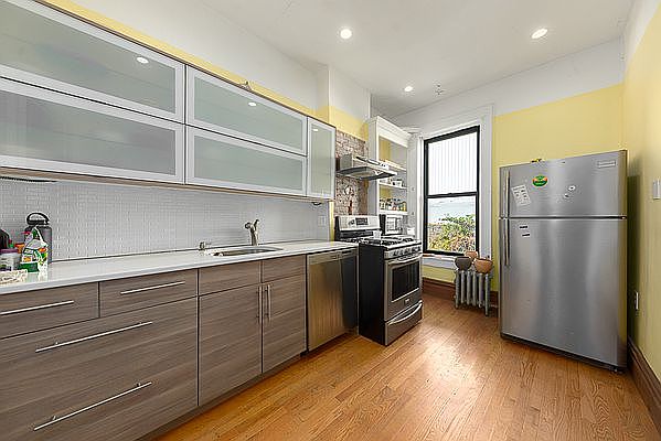 1st image of 183 Sterling St #2
