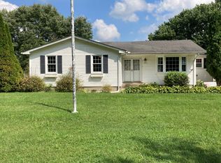 2813 Heads Church Rd, Cedar Hill, TN 37032