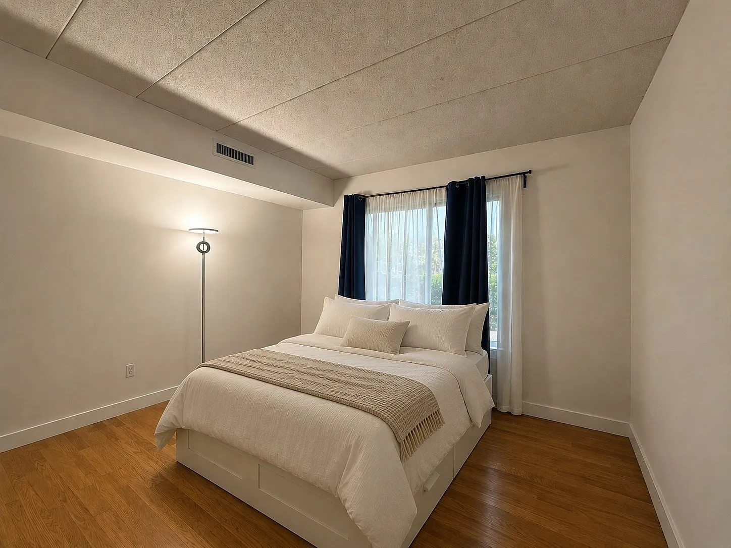 2 bed, 2.0 bath, 952 sqft, $3,600 — Photo 4
