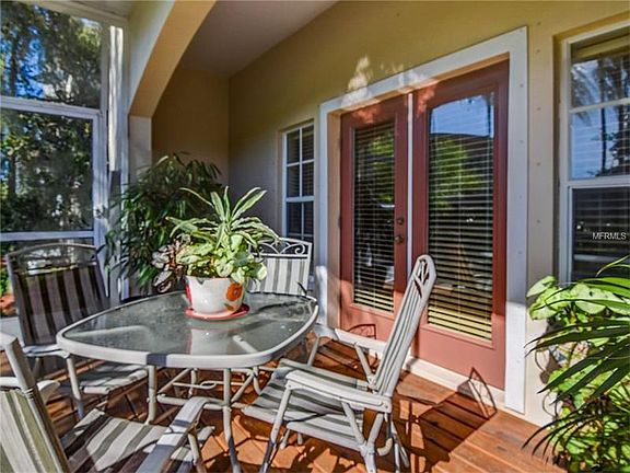 3rd image of 298 Valencia Cir