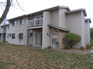 8850 Jasmine Ln, Eden Prairie, MN 55344