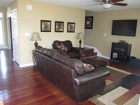2nd image of 7413 Stonington Ln
