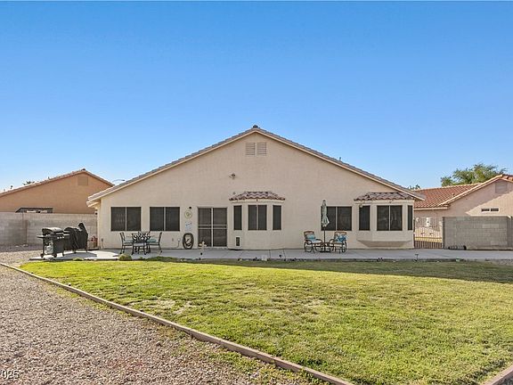 5th image of 1079 Oak Shade Ln