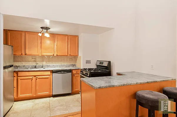 Rented by Halstead Real Estate | media 24