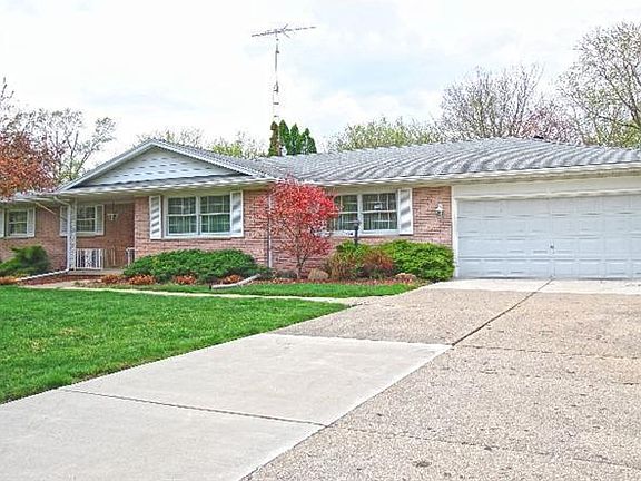 2nd image of 1446 Alcona Dr