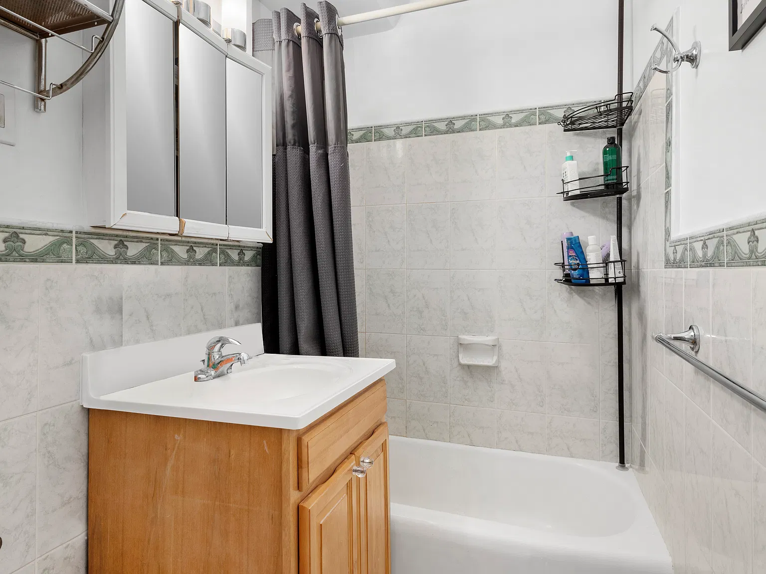 240 East 46th Street — Photo 4