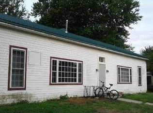 6220 Sharpley St APT B, Chincoteague Island, VA 23336