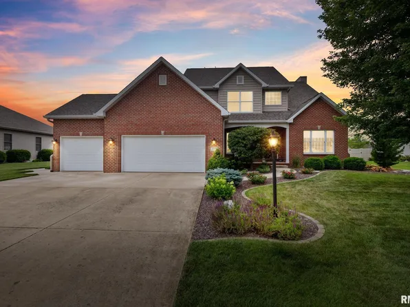 1210 Weatherspoon Dr, Morton, IL 61550