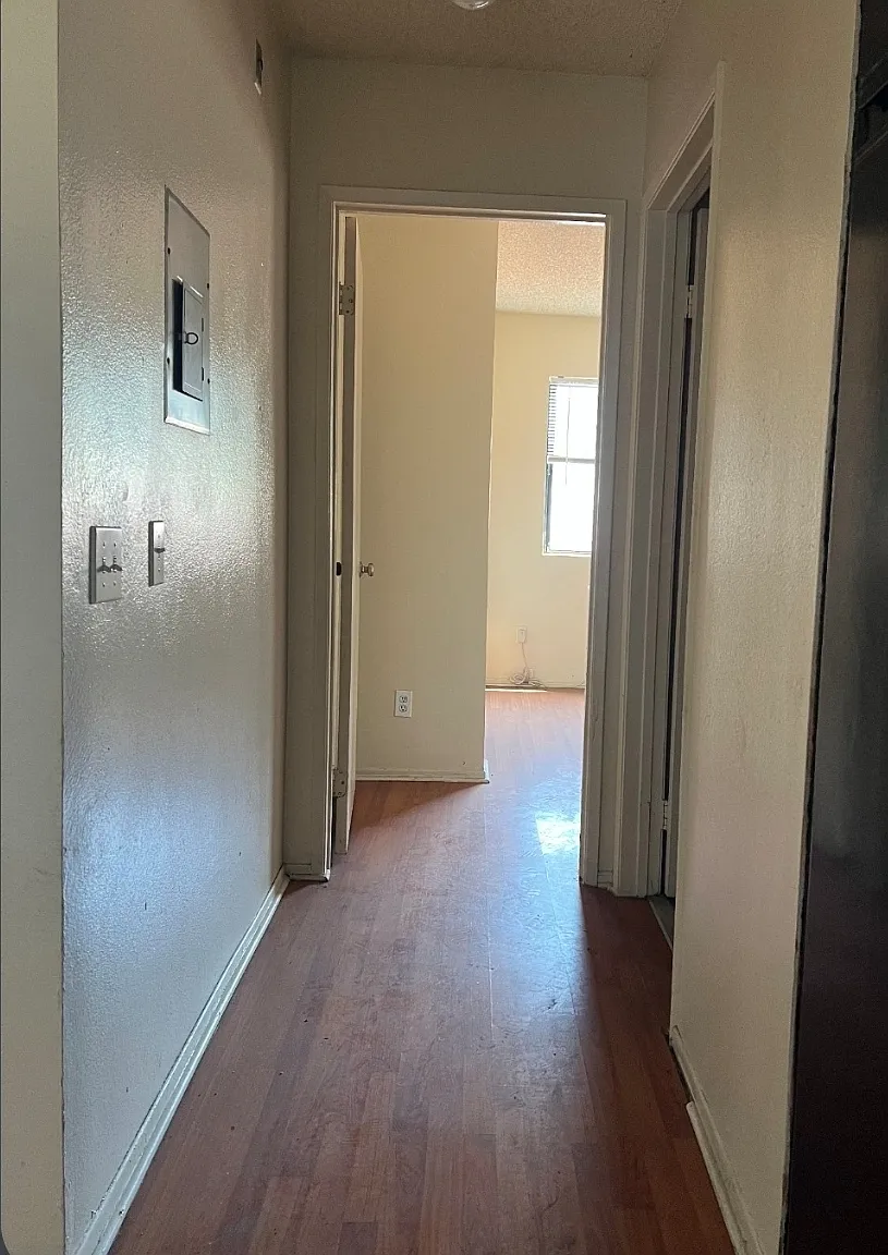 1 bed, 550 sqft, $1,950 — Photo 2