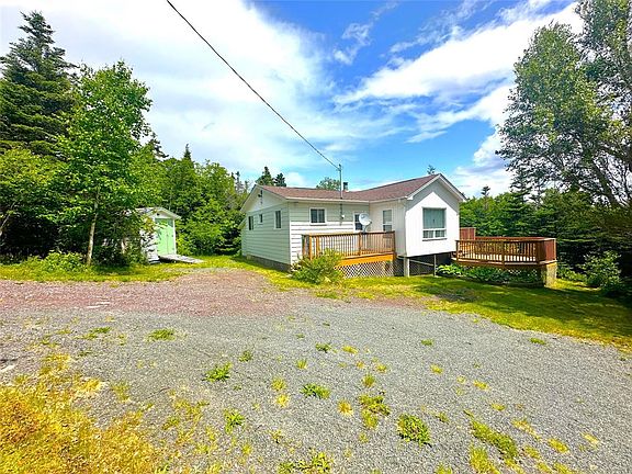 4th image of 6 Island Pond Road