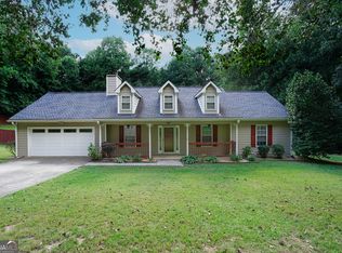 309 Clover Dr, Auburn, GA