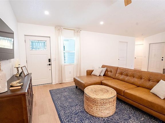 4th image of 7979 48TH AVENUE N