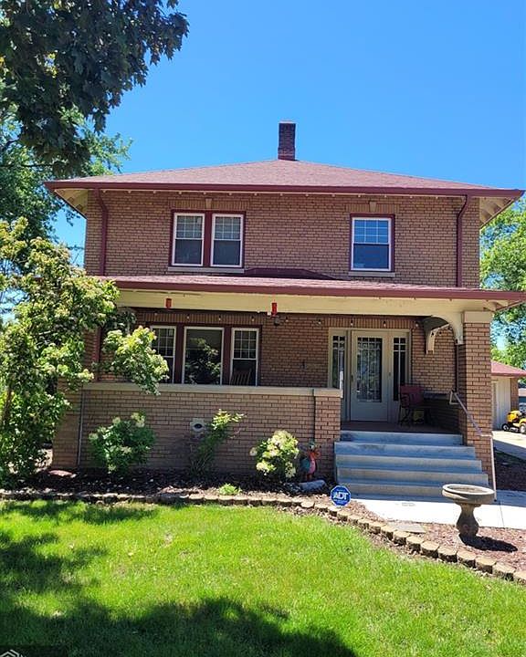 1102 N Sycamore St, Creston, IA 50801 Zillow