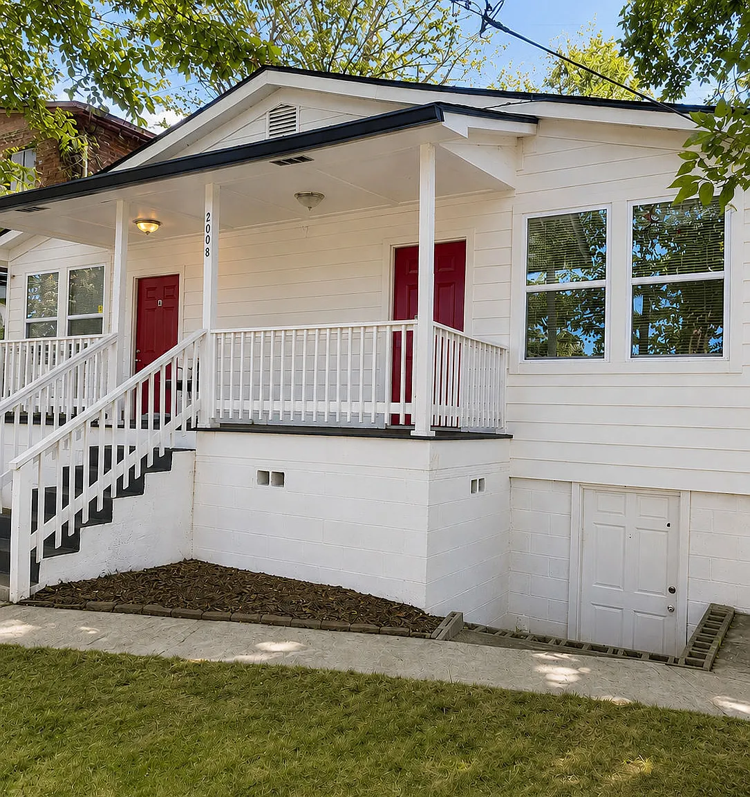 2 bed, 2.0 bath, 2128 sqft, $1,650 — Photo 3