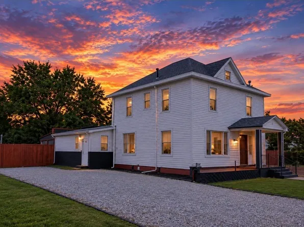 1118 N Lincoln St, Russell, KS 67665