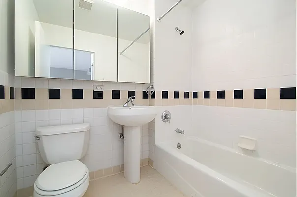 Rented by REAL New York | media 17