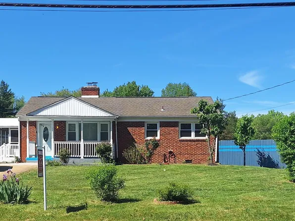 8816 Cooper Rd, Alexandria, VA 22309