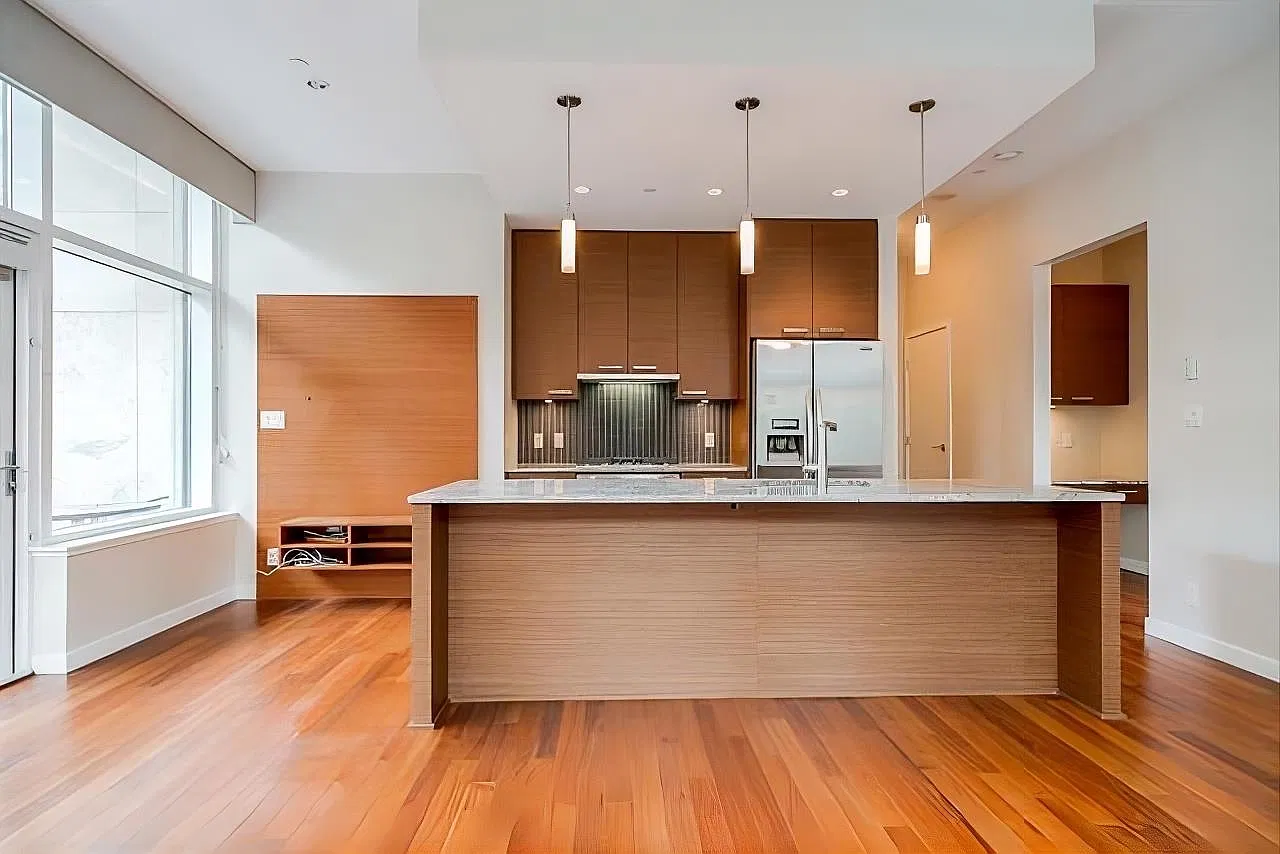 2 bed, 1173 sqft, $3,300 — Photo 1
