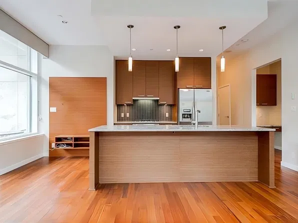 6188 Wilson Ave #1XX, Burnaby, BC V5H 0A5