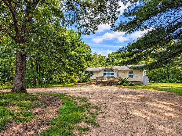 W1292 Arbor Lk N, Lyndon Station, WI 53944