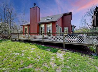 679 Minsi Trl E, Long Pond, PA 18334