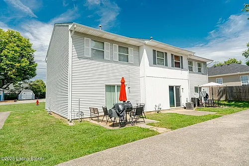 Condo in Shelbyville! Photo 1