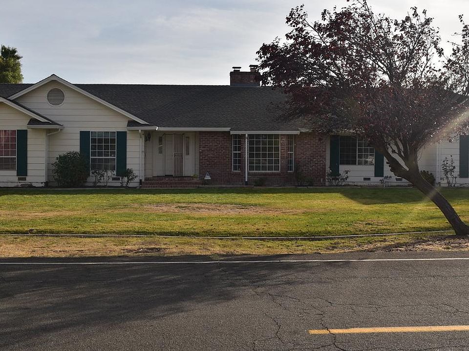 1st image of 16922 W Los Padres Dr