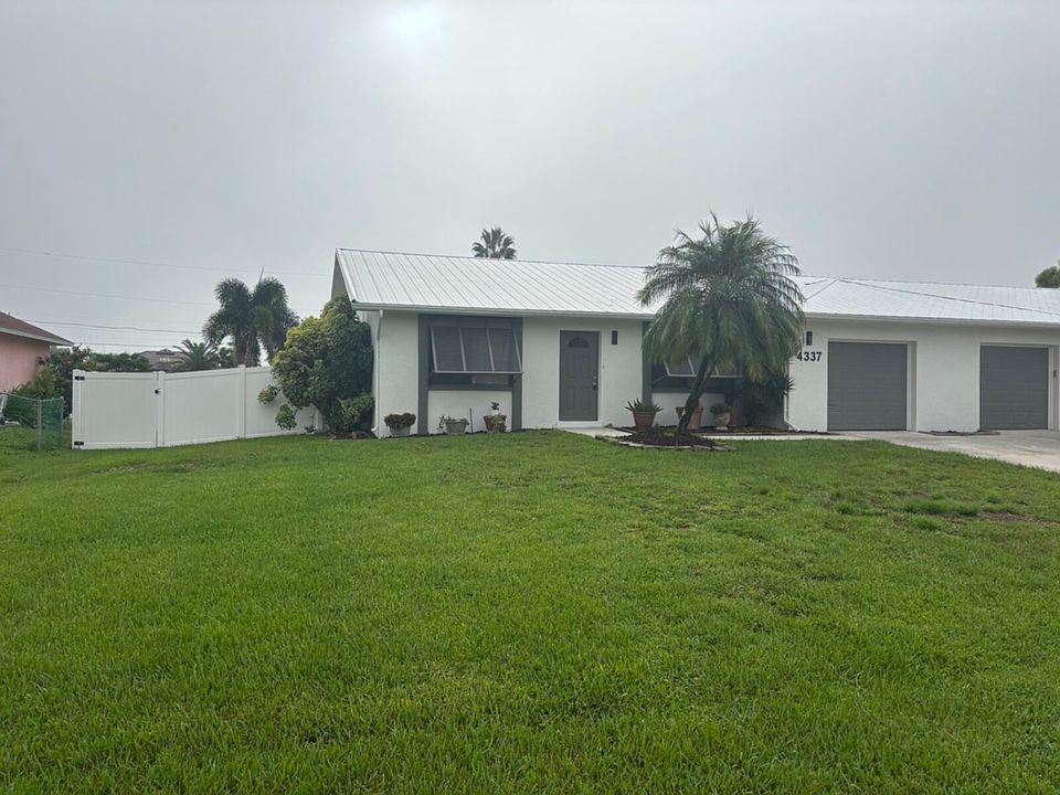 1st image of 4337 SW 20th Pl