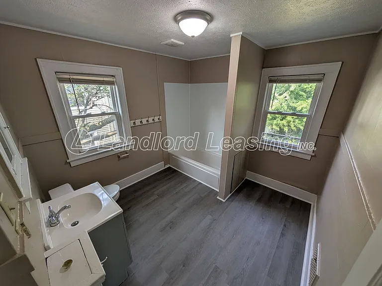 3433 Livingston Ave — Photo 8