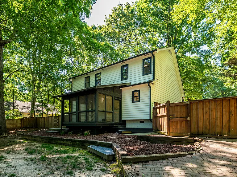 7802 Pinetuck Ln — Photo 32