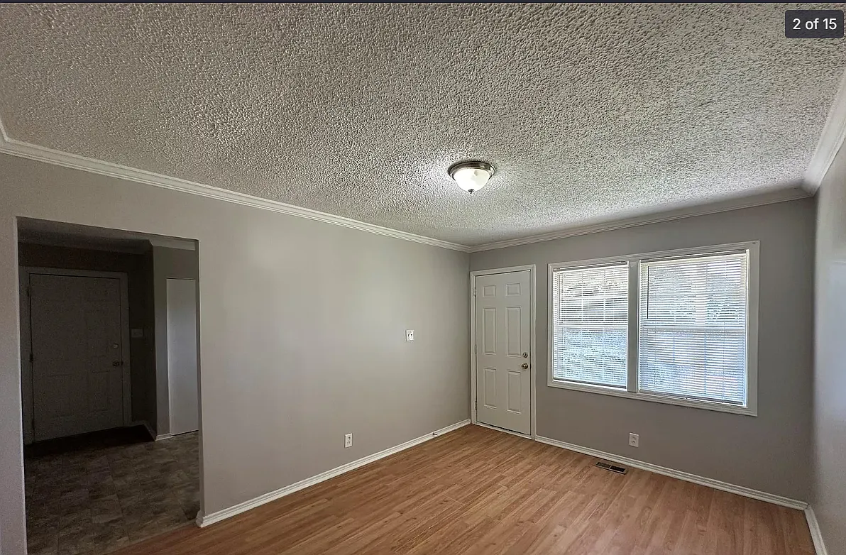 Building Photo - 136 Melba Ave SW